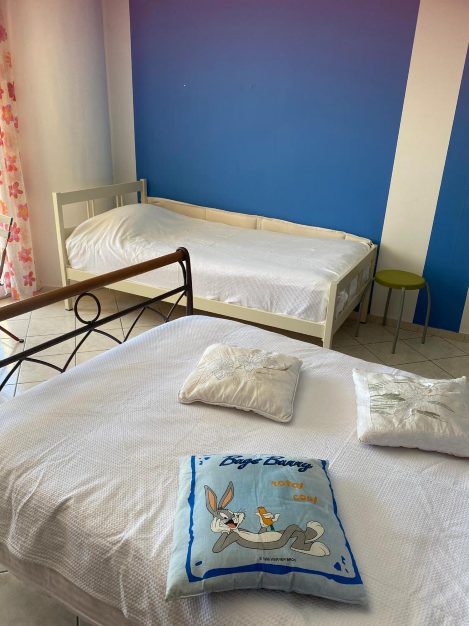 Maria'S Rooms Chantzara Spyropoulos Flats To Let-City Center 伊古迈尼察 外观 照片