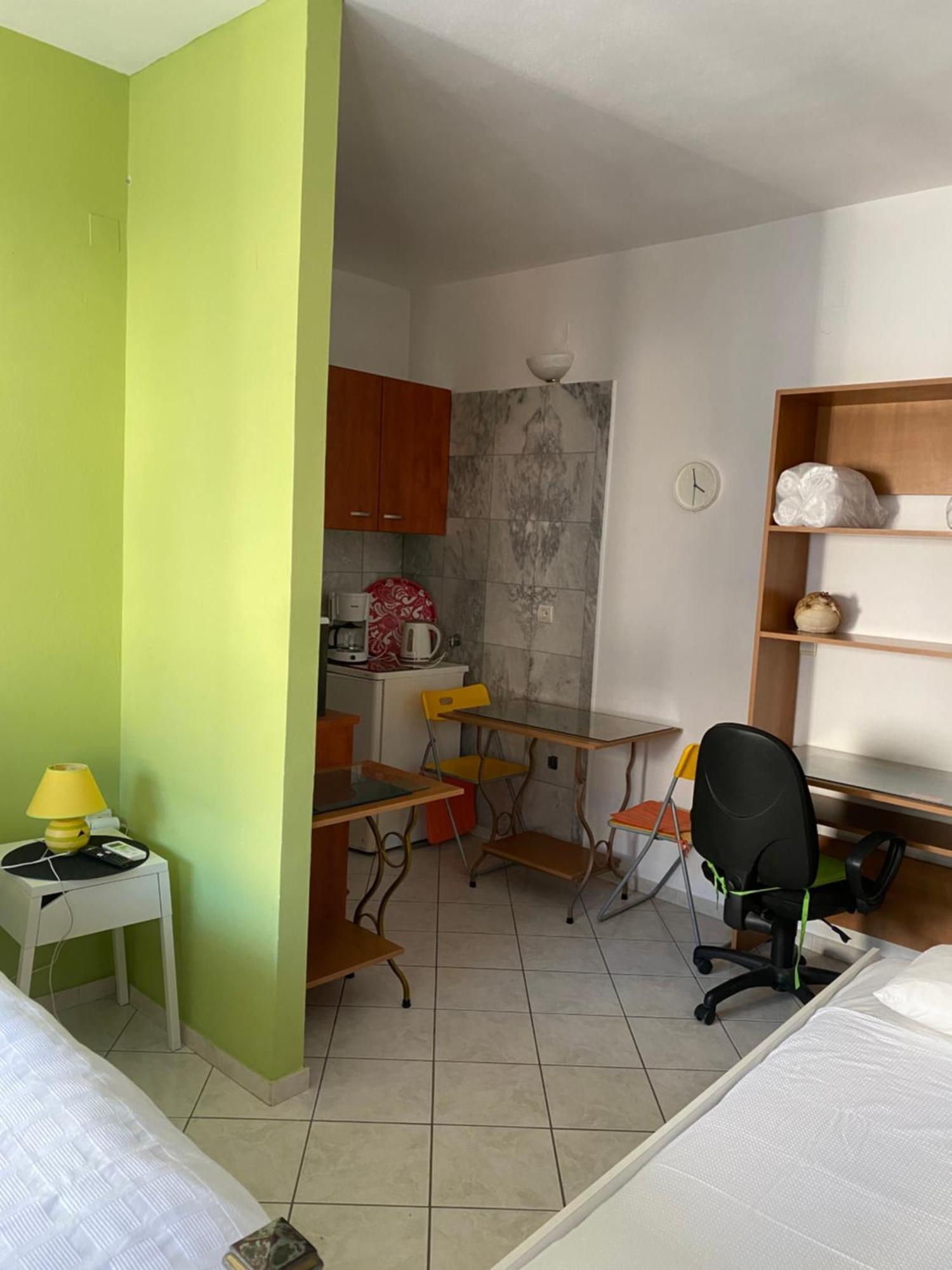 Maria'S Roomstudios Apartments Flats To Let Seaside Heart City Chantzara Spyropoulos 伊古迈尼察 外观 照片